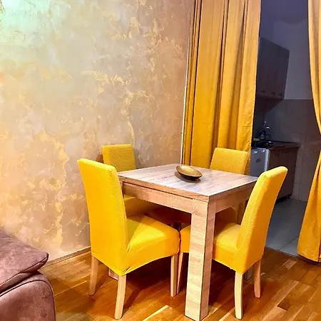 Naki Apartman * بودغوريتْسا