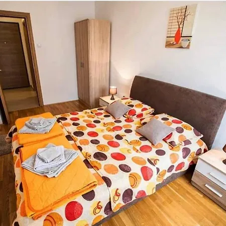 Naki Apartman بودغوريتْسا