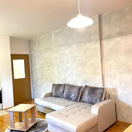 شقة Naki Apartman