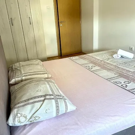 Naki Apartman شقة بودغوريتْسا