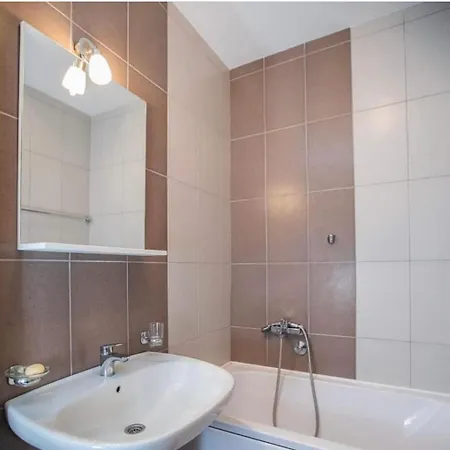 Naki Apartman * بودغوريتْسا