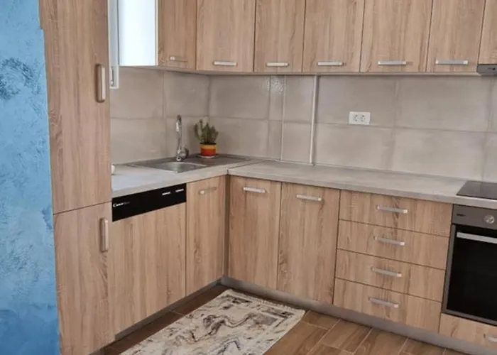 Naki Apartman شقة