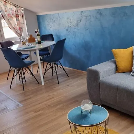 Appartamento Naki Apartman *