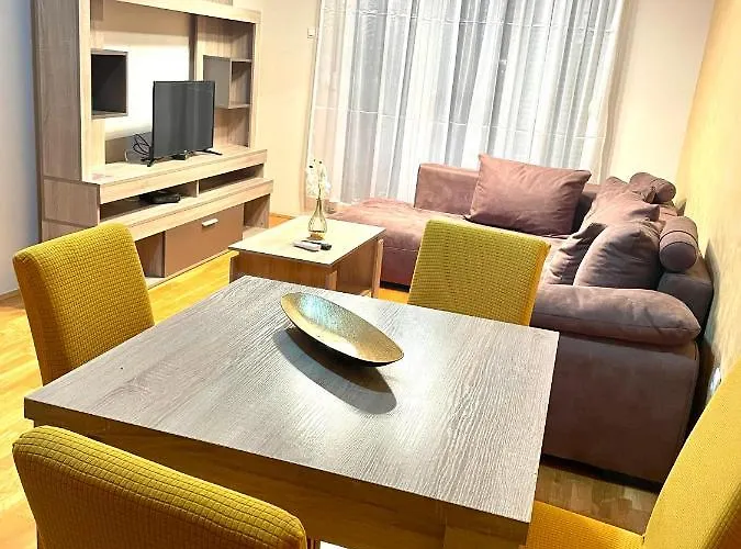 Naki Apartman Daire Podgoriçe