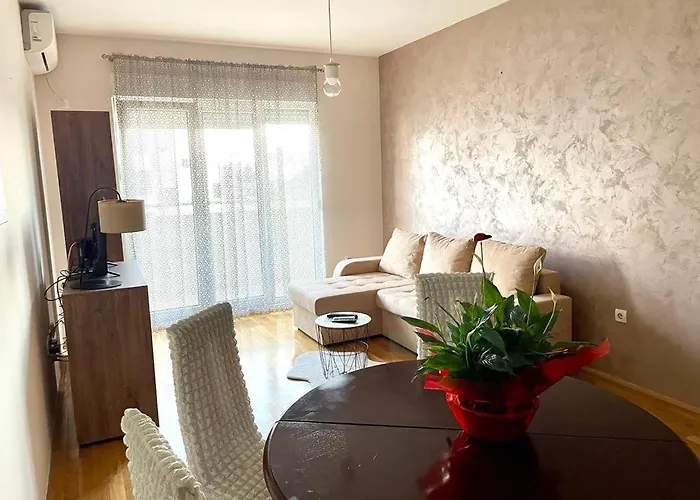 Naki Apartman Apartment Podgorica