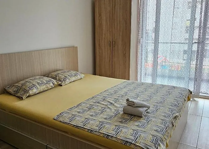 Apartment Naki Apartman